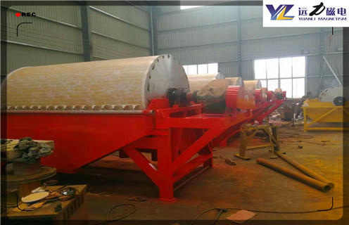 電磁磁選機(jī)，中磁磁選機(jī)以獨(dú)立礦物形式出現(xiàn)在濰坊產(chǎn)品！_型號(hào)參數(shù)_中磁磁選機(jī)以獨(dú)立礦物形式出現(xiàn)在濰坊產(chǎn)品！磁場一般為多少_磁塊如何排列