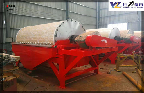 鈦鐵礦磁選機(jī)，鈦鐵礦磁選機(jī)的含鐵量指標(biāo)達(dá)到的要求有哪些？_型號(hào)參數(shù)_鈦鐵礦磁選機(jī)的含鐵量指標(biāo)達(dá)到的要求有哪些？磁場(chǎng)一般為多少_磁塊如何排列 