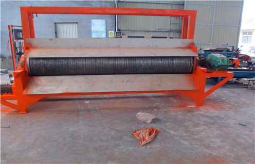 濕式磁選機(jī)，工業(yè)生產(chǎn)離不開(kāi)錳礦濕式磁選機(jī)的功勞_釩鈦鐵礦工業(yè)生產(chǎn)離不開(kāi)錳礦濕式磁選機(jī)的功勞型號(hào)參數(shù)及磁場(chǎng)強(qiáng)度