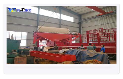 輸送帶式磁選機(jī)，輸送帶式磁選機(jī)的生產(chǎn)要注意細(xì)節(jié)問題_輸送帶式磁選機(jī)的生產(chǎn)要注意細(xì)節(jié)問題磁場一般為多少_磁塊如何排列