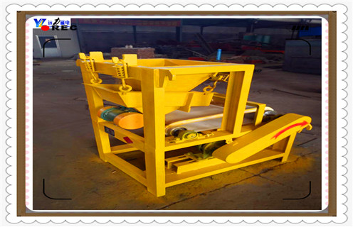 小型磁選機，提高小型磁選機節(jié)能生產(chǎn)可用的方法_輥式提高小型磁選機節(jié)能生產(chǎn)可用的方法_磁塊如何排列 