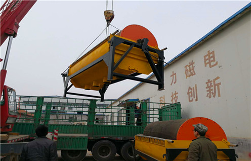 輥壓磁選機(jī)，小型單傳動(dòng)輥壓磁選機(jī)價(jià)格實(shí)惠的理由_單傳動(dòng)輥壓磁選機(jī)價(jià)格呈上升趨勢(shì)磁場(chǎng)一般為多少_磁塊如何排列 